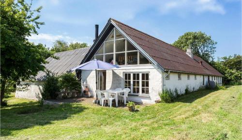 Three-Bedroom Holiday Home 