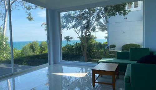Villa with Sea View