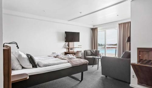 King Suite with Sea View
