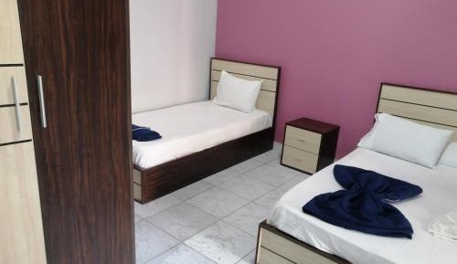 Deluxe Room (2 Adults + 1 Child)