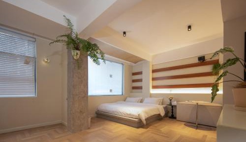 Deluxe Room (2 Adults + 1 Child)