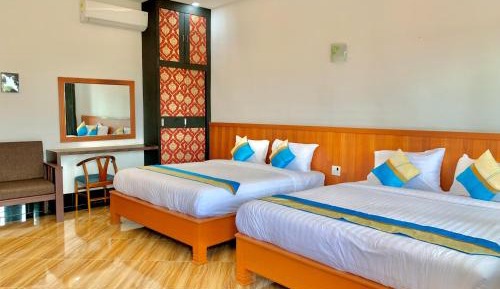 Deluxe Family Room