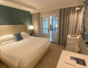 Standard King Room