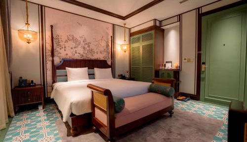 Regal Suite