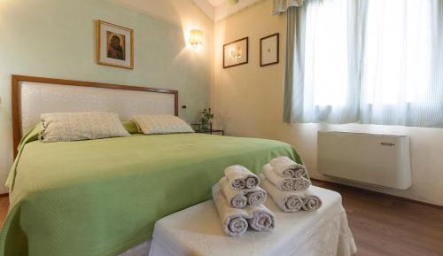 Large Double Room