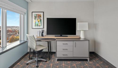Premium Corner King Room with Sofa Bed and Bay View