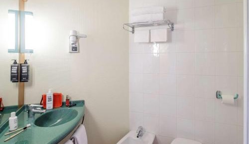Standard Room with 1 Double Bed