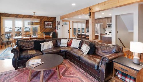 Four-Bedroom Apartment