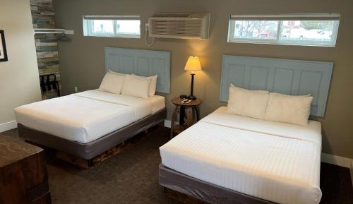 Double Queen Accessible (Pet Friendly)