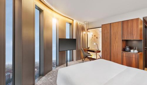 Panorama King Room