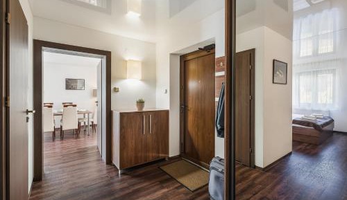 Studio Apartment