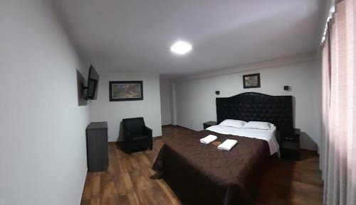 Standard Queen Room