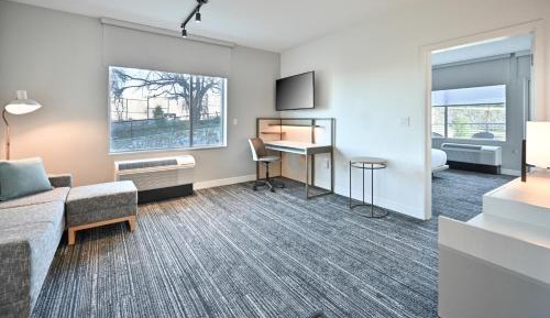 One-Bedroom King Suite with Sofa Bed 