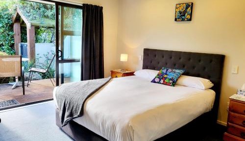 Suite with Mountain View