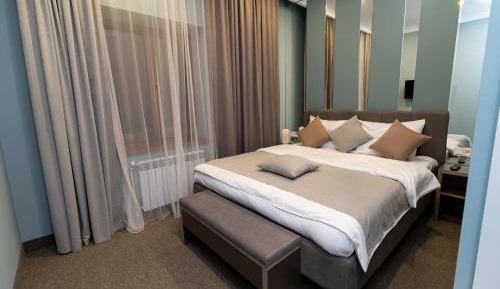 Superior King Room