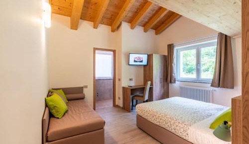 Triple Room with Private Bathroom