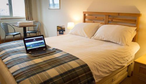 Double Room with En-Suite Bathroom