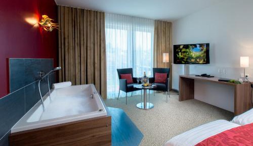 Vinotel Junior Suite mit Whirlpool- Badewanne inroom