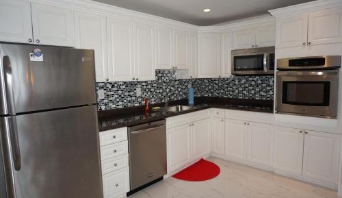 Luxury One-Bedroom Apartment