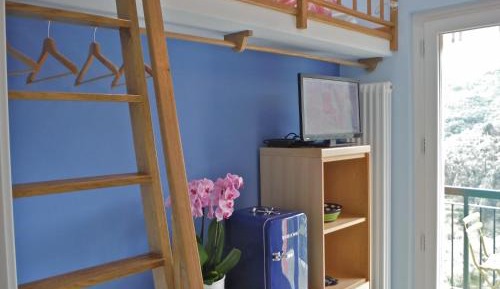 Deluxe Triple Room with Sea View