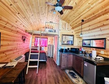 Deluxe Double Room with Shower