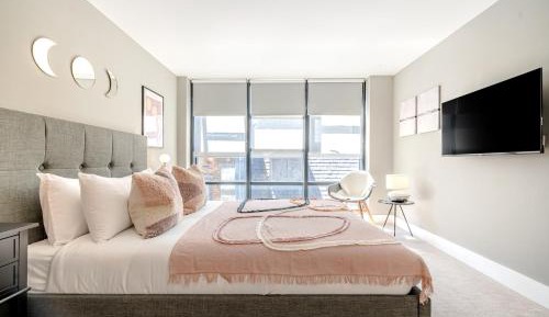 Two-Bedroom Deluxe Apartment