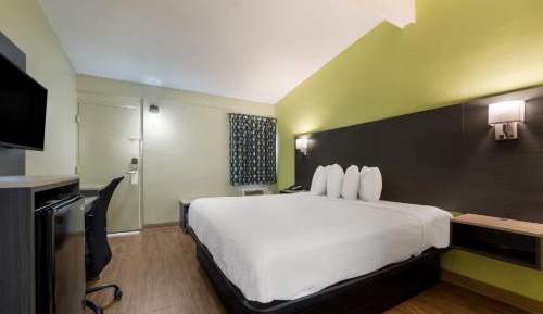 King Room - Non-Smoking