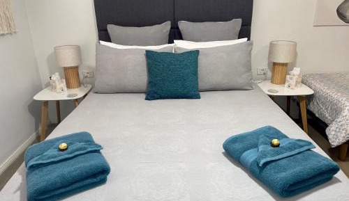 Deluxe Queen Suite