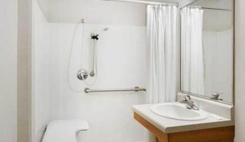 Double Room with Two Double Beds - Accessible/Non-Smoking