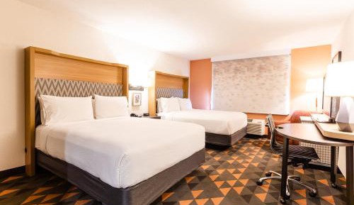Standard Room with Two Queen Beds