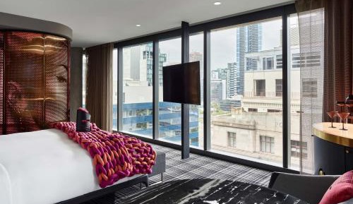 Mega (50sqm), Larger Guest room, 1 King, Corner room