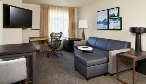 One-Bedroom King Suite with Sofa Bed