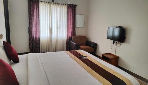 Deluxe Double or Twin Room with Balcony