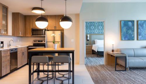 2 Bedroom Suite, Bedroom 1: 1 King, Bedroom 2: 1 King