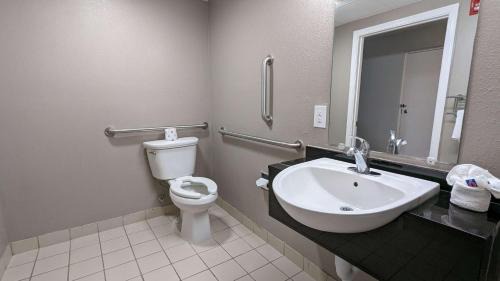 Queen Room - Disability Access