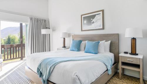 King Room with Balcony