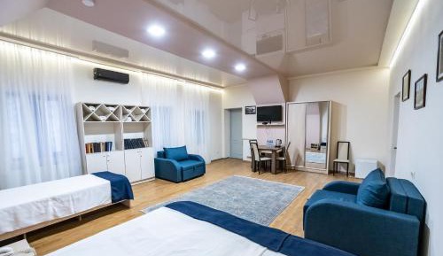 Deluxe Family Room