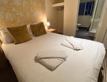 Small Double Room with Ensuite Bathroom and Shower First Floor ( Steep Stairs )