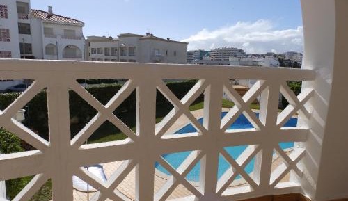 Apartment with Pool View 