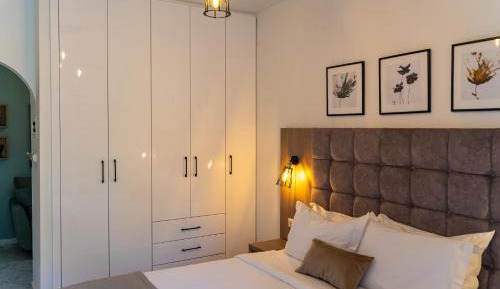 Deluxe Double Room with Extra Bed