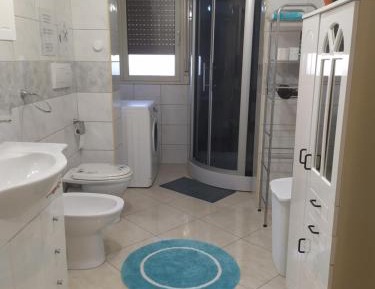 Twin Room with Private External Bathroom