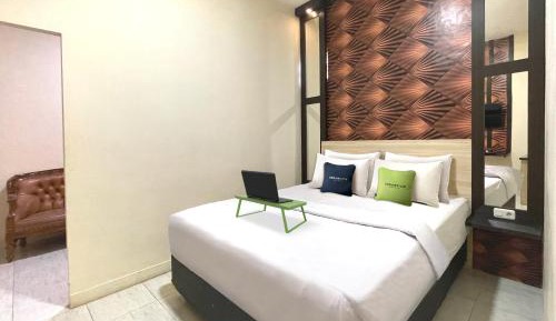 Standard Queen Room