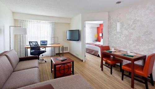 One-Bedroom King Suite