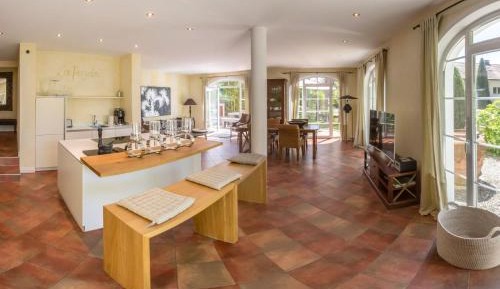 Apartment 2 (La Pergola)