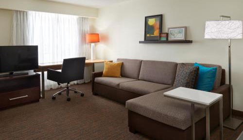 King or Queen Suite with Sofa Bed