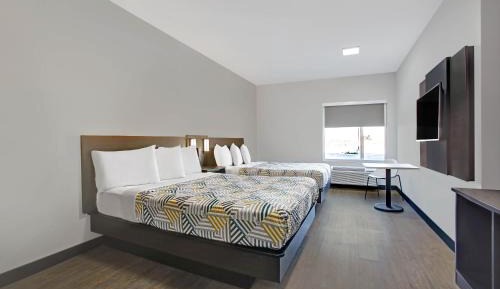 Deluxe Queen Room with Two Queen Beds