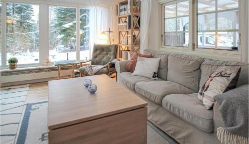 Three-Bedroom Holiday Home 