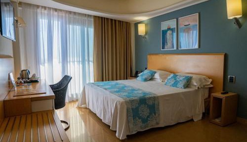 Deluxe Double or Twin Room with Sea View