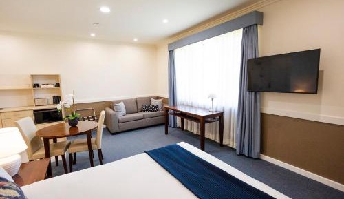 Standard Queen Room