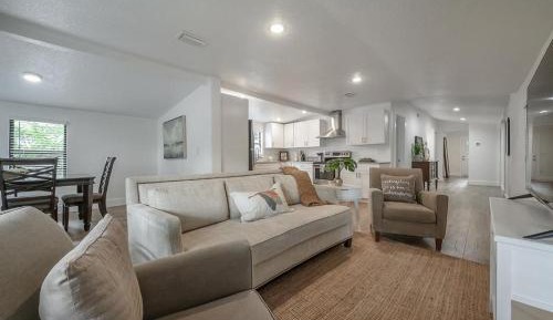 Four-Bedroom Holiday Home